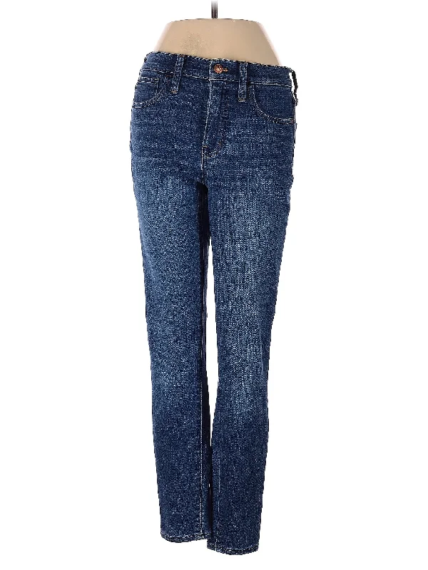Mid-Rise Straight-leg Jeans in Medium Wash