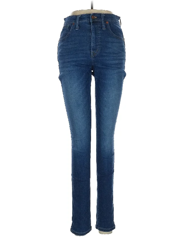 Low-Rise Skinny Jeans in Dark Wash