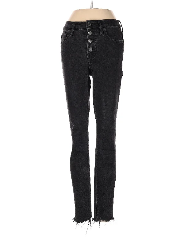 Mid-Rise Skinny Jeans in Dark Wash