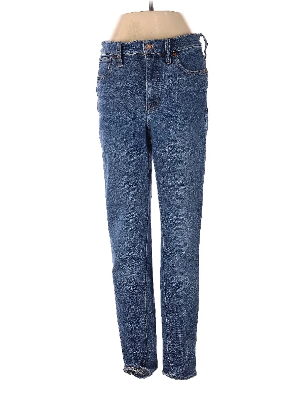 Mid-Rise Straight-leg Jeans in Medium Wash