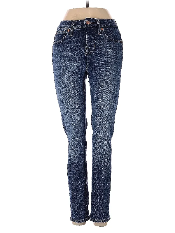 Mid-Rise Skinny Jeans in Medium Wash